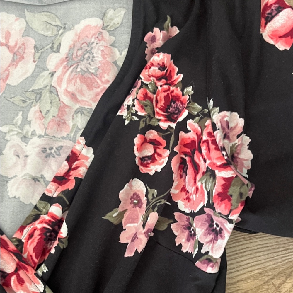 Chic Black and Pink Floral Maxi Dress - Picture 4 of 6